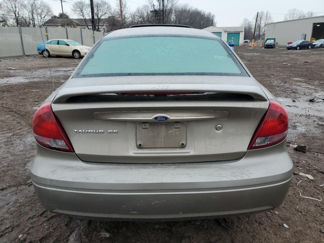 2005 Ford Taurus - Image 6