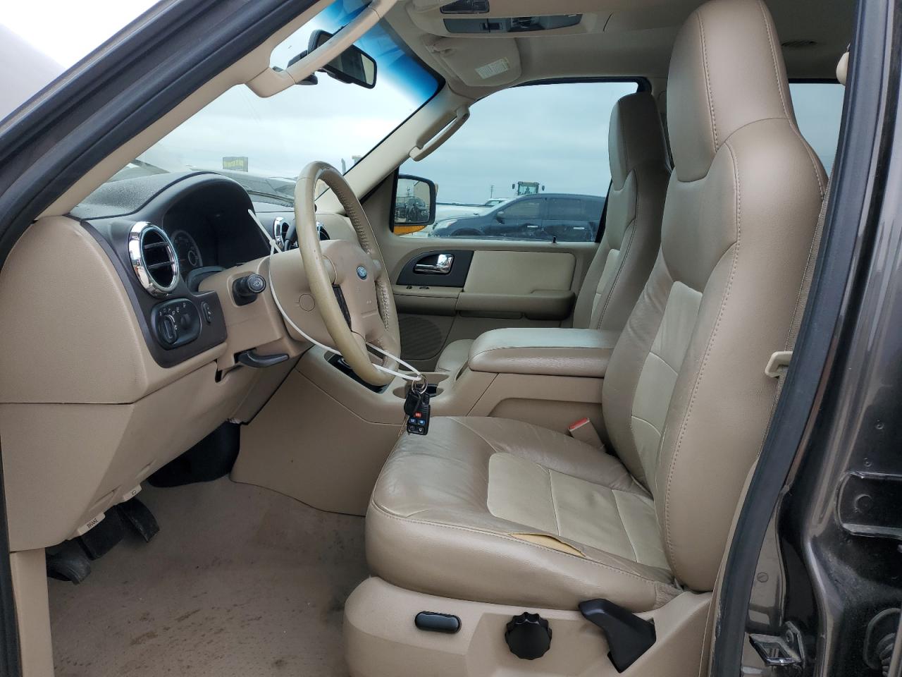 2006 Ford Expedition - Image 7