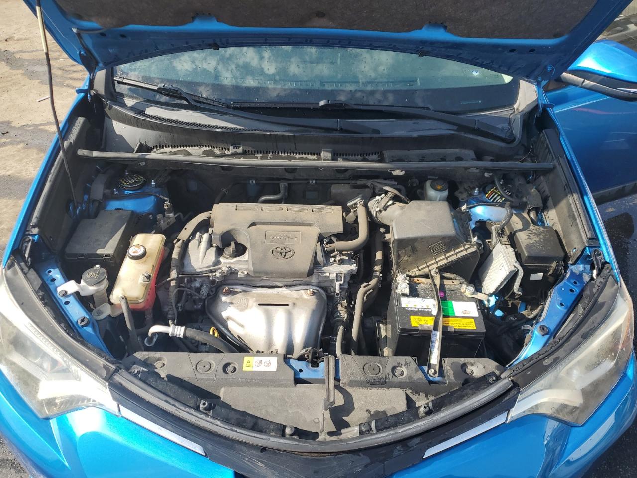 JTMRFREV6HJ145693 TOYOTA RAV4 2017