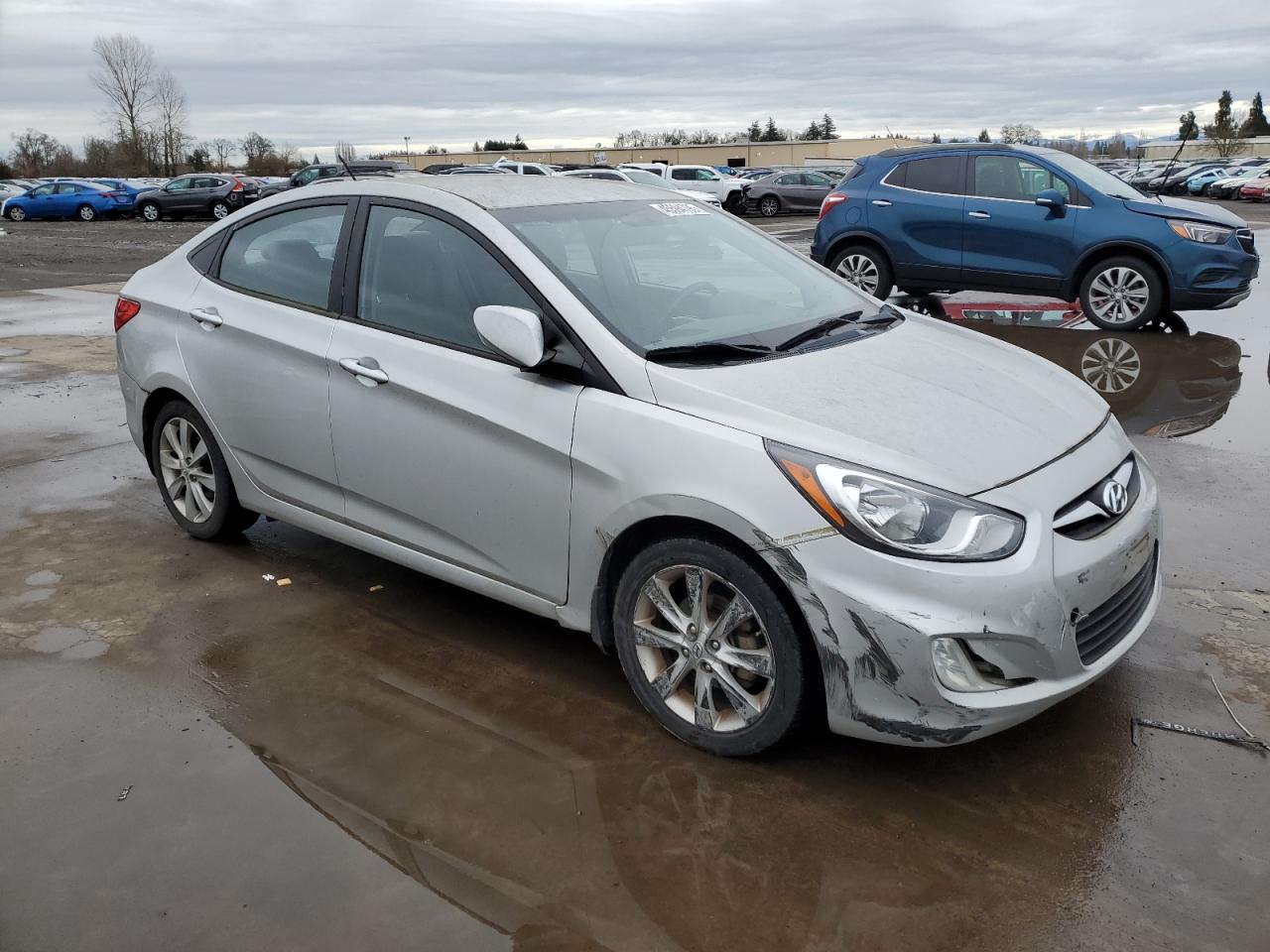 2013 Hyundai Accent - Image 4