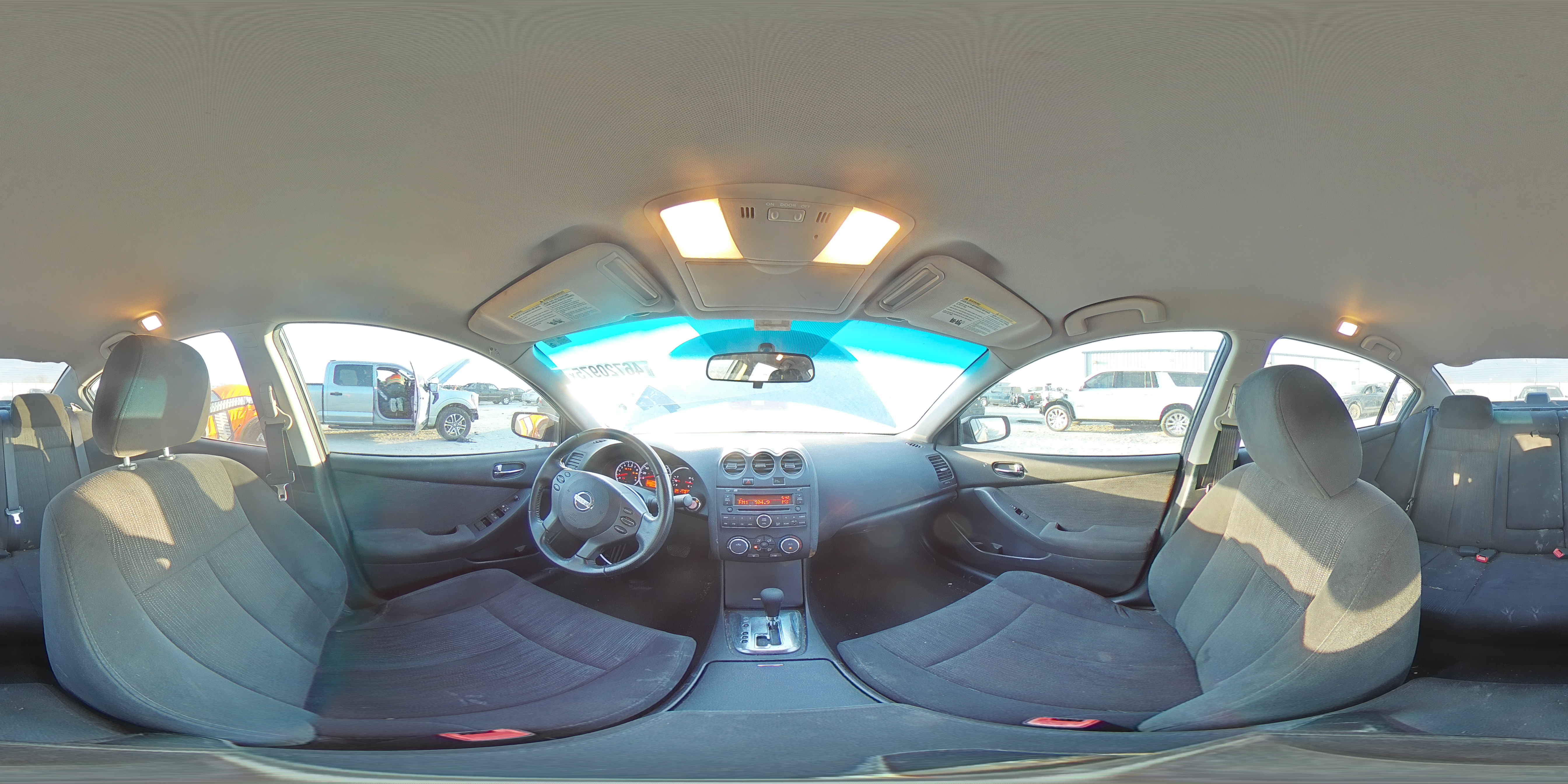 2010 Nissan Altima - Image 13