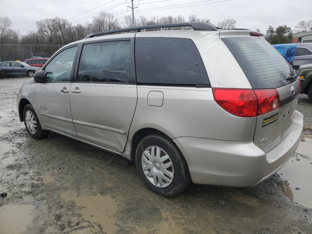 2006 Toyota Sienna - Image 2