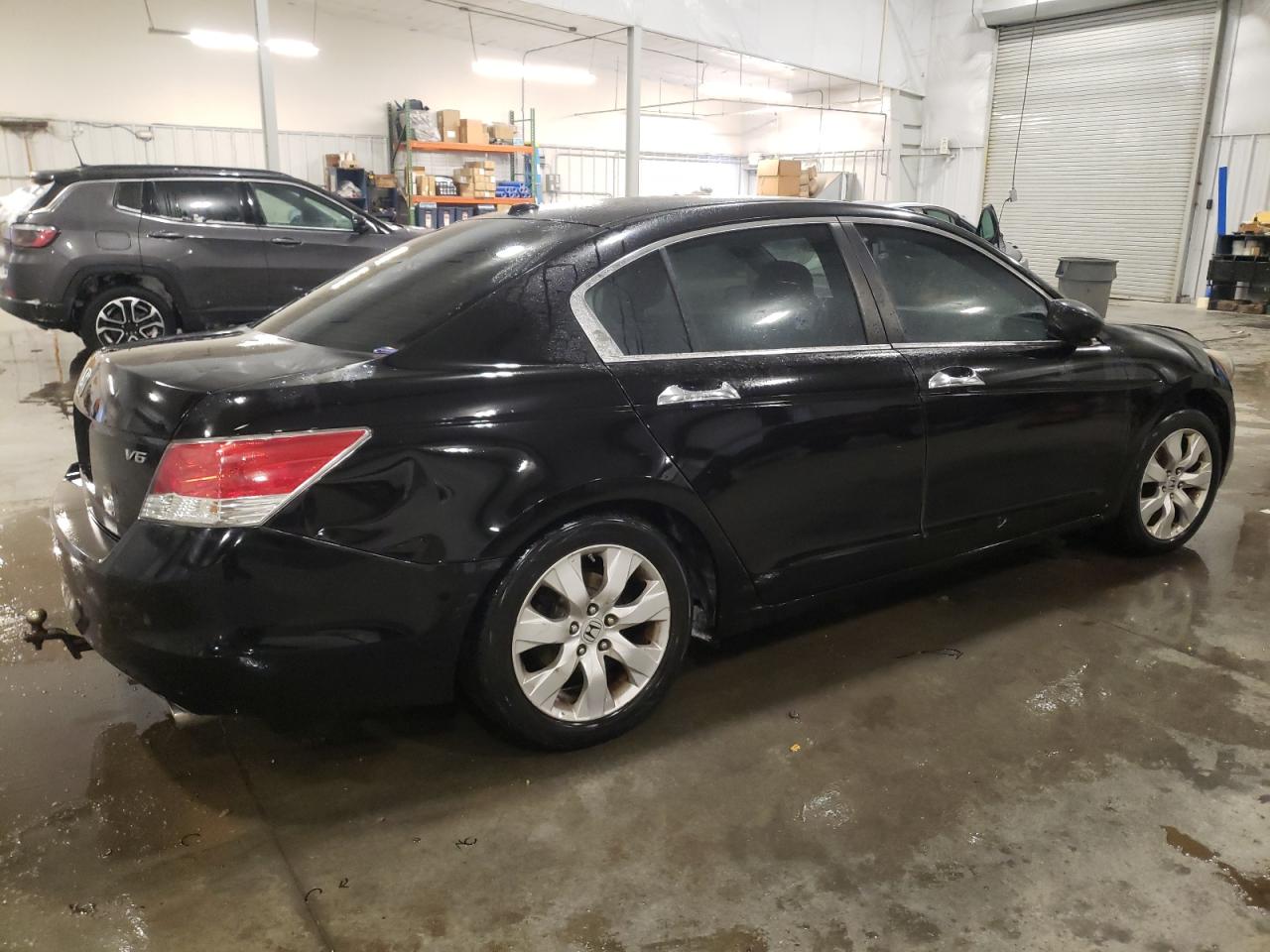 2010 Honda Accord - Image 3