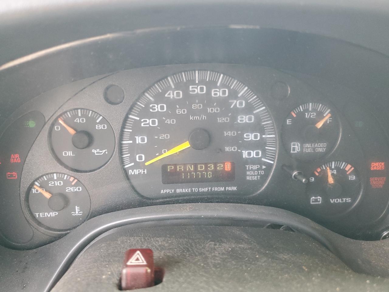 2000 Chevrolet Express G1500 VIN: 1GCFG15W6Y1111425 Lot: 42754445
