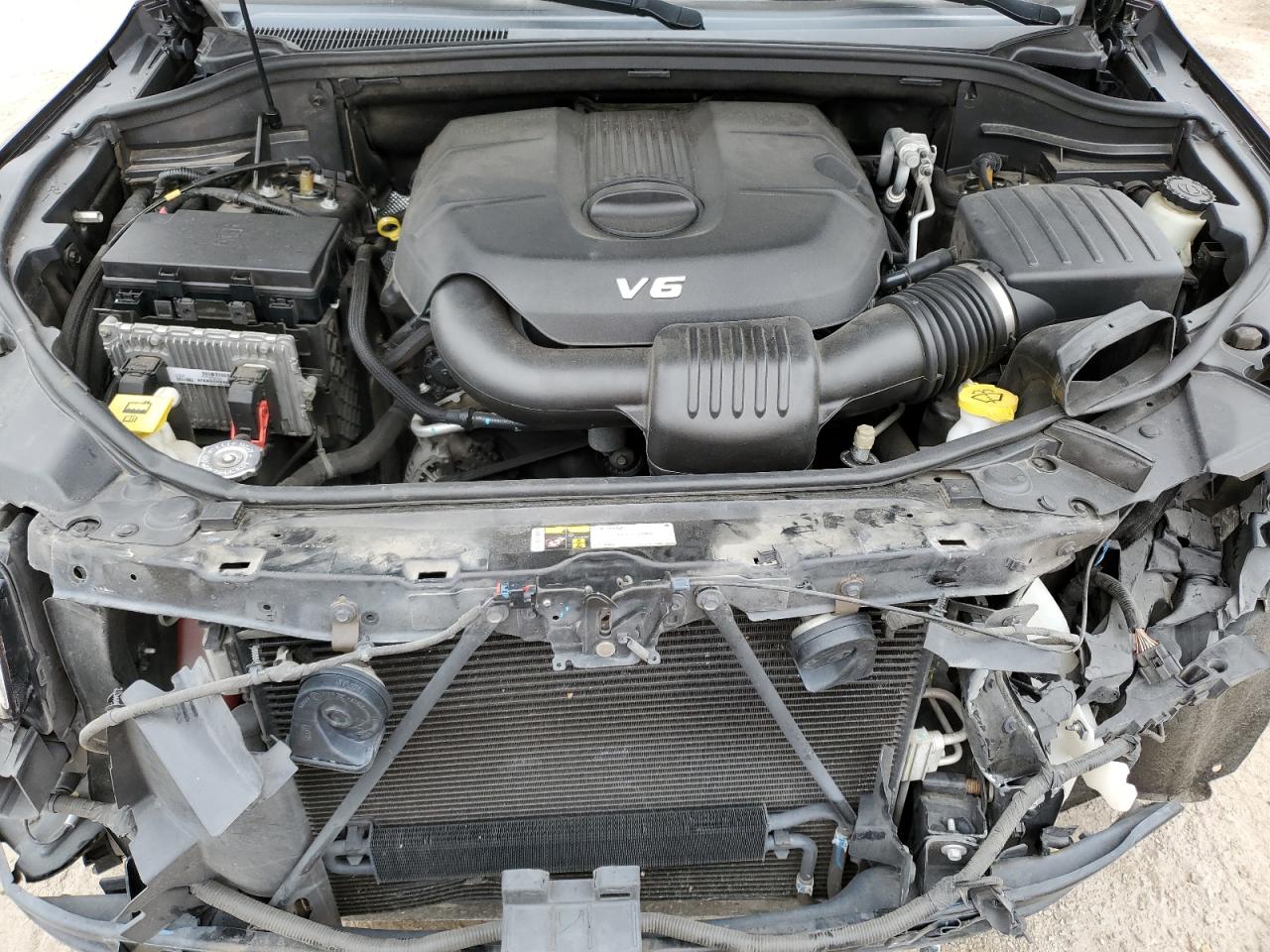 2015 Jeep Grand Cherokee - Image 12
