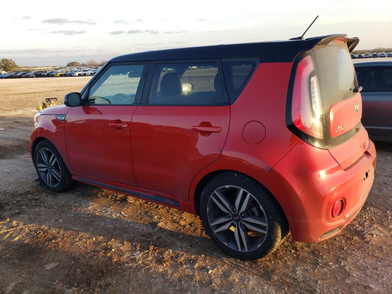 2019 Kia Soul - Image 2