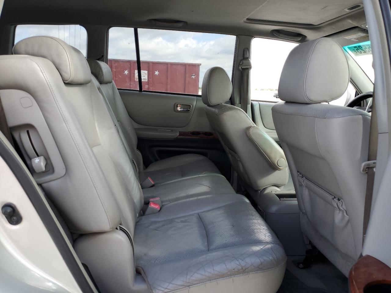 2006 Toyota Highlander - Image 11