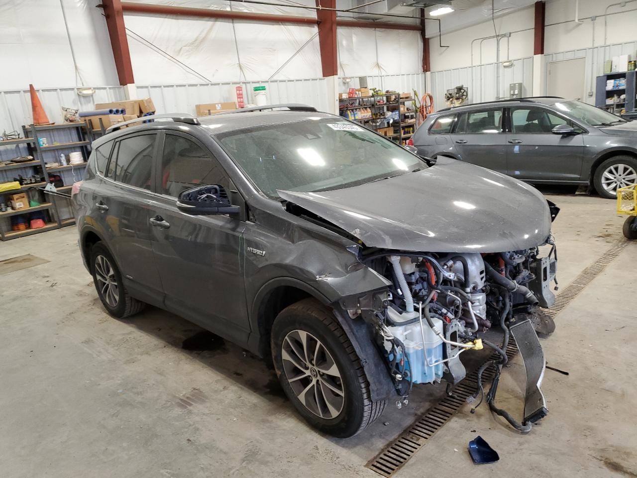2017 Toyota RAV 4 - Image 4