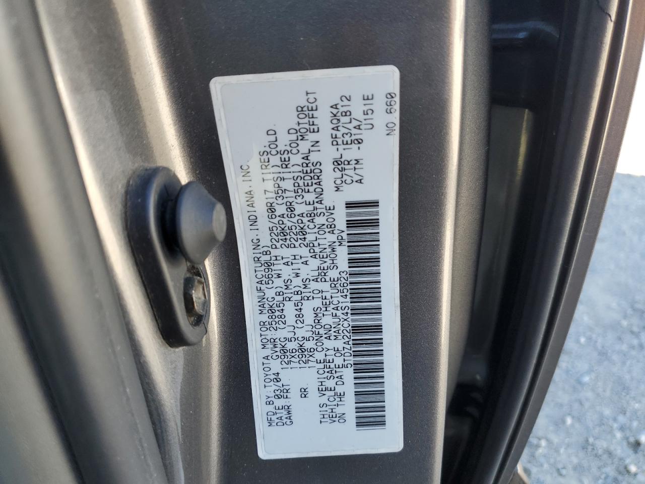 2004 Toyota Sienna - Image 13