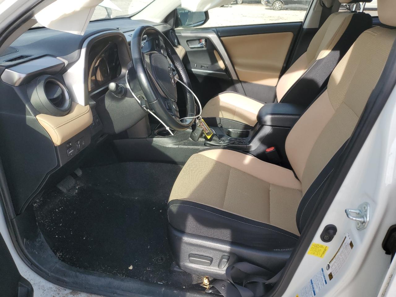 2018 Toyota RAV 4 - Image 7