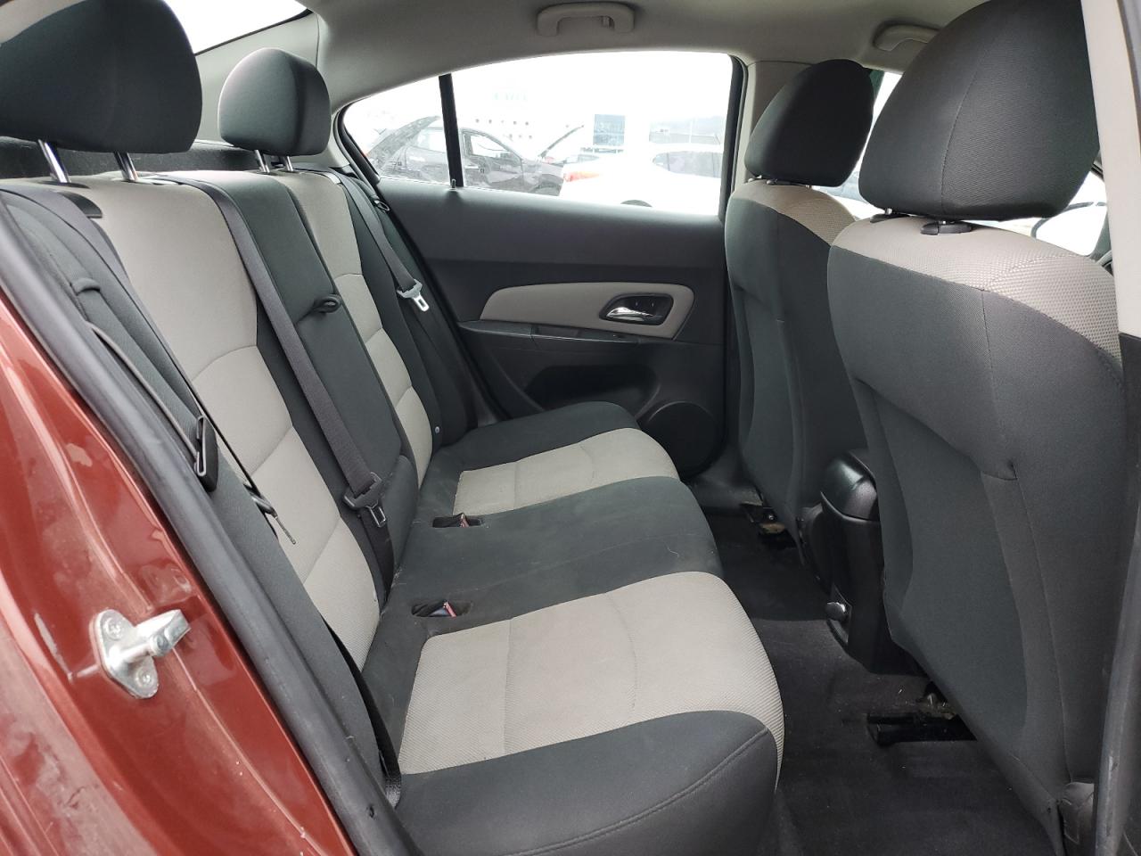 2012 Chevrolet Cruze - Image 11