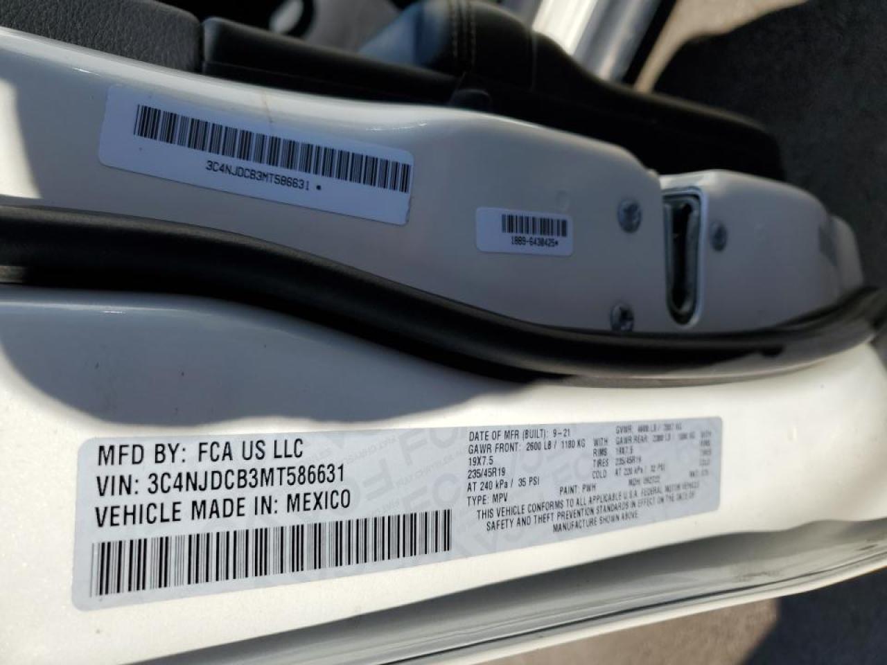 2021 Jeep Compass - Image 13
