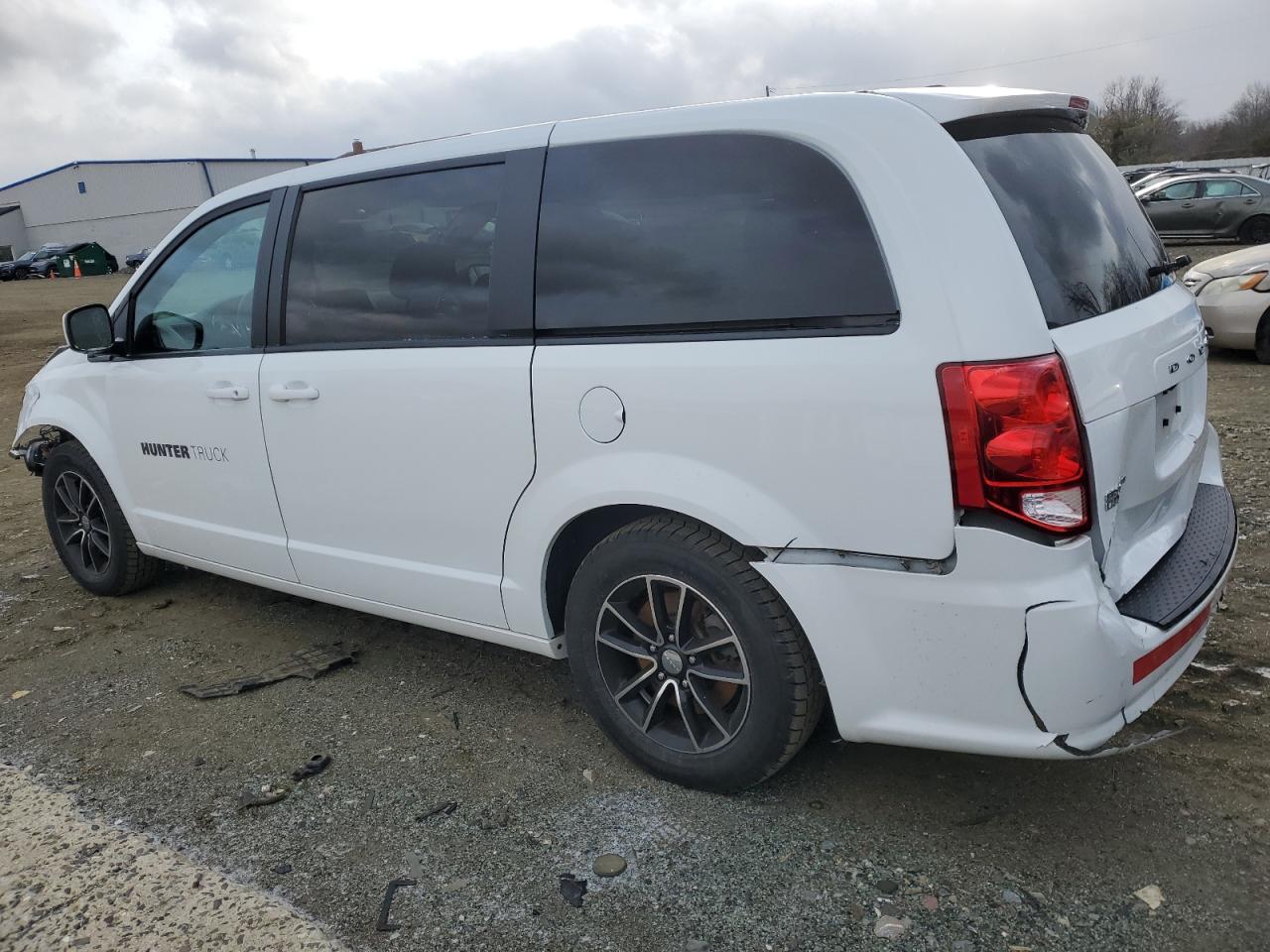2018 Dodge Caravan - Image 2