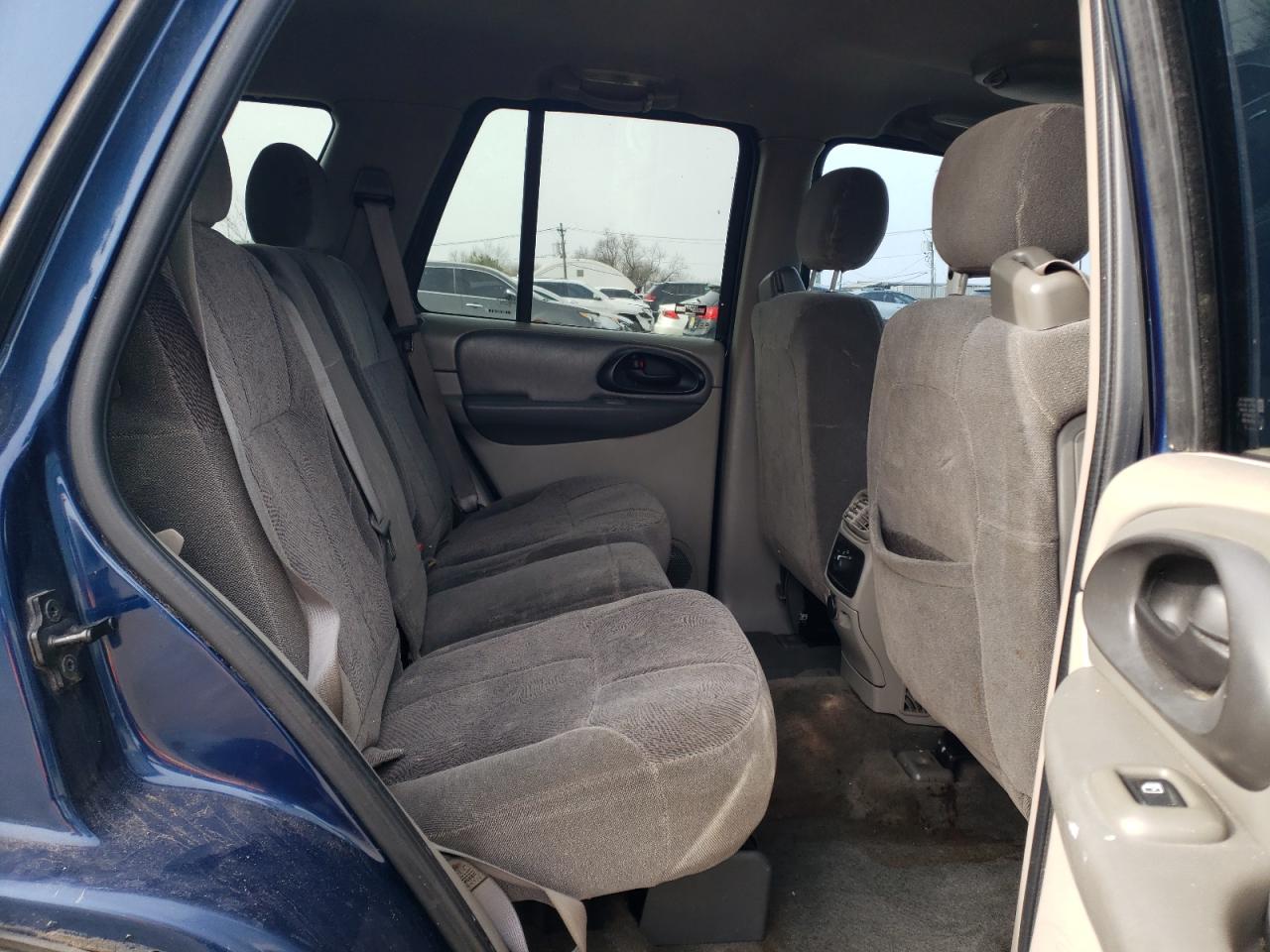 2003 Chevrolet TrailBlazer - Image 11