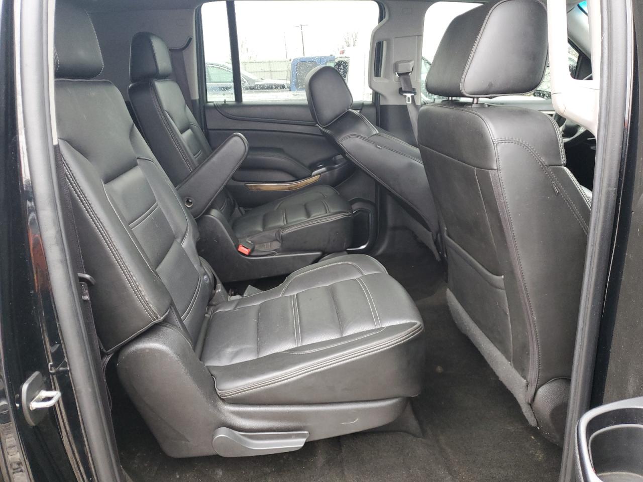 2017 GMC Yukon - Image 11