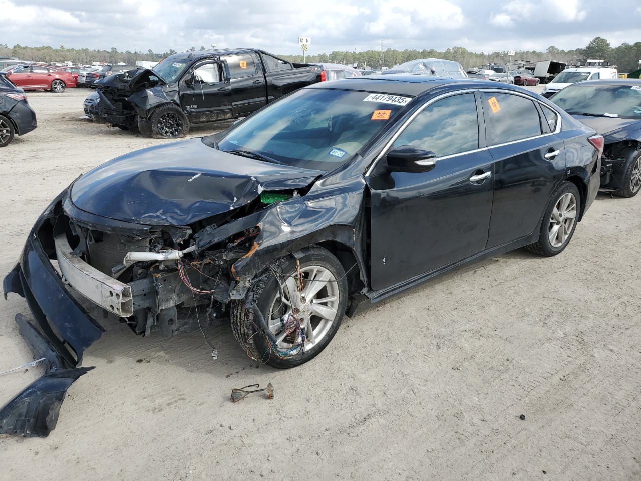 2015 Nissan Altima - Image 1