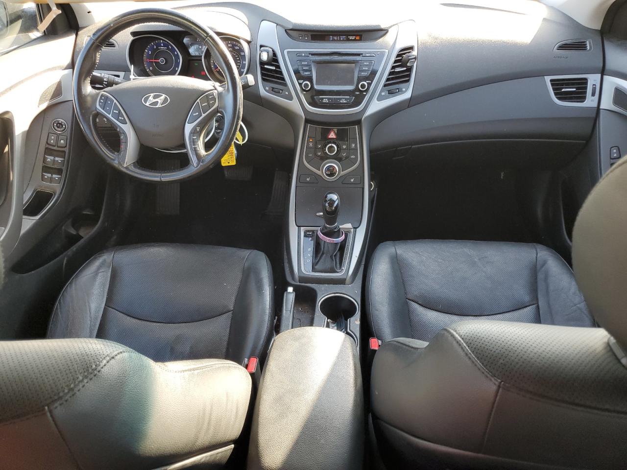 2015 Hyundai Elantra - Image 8