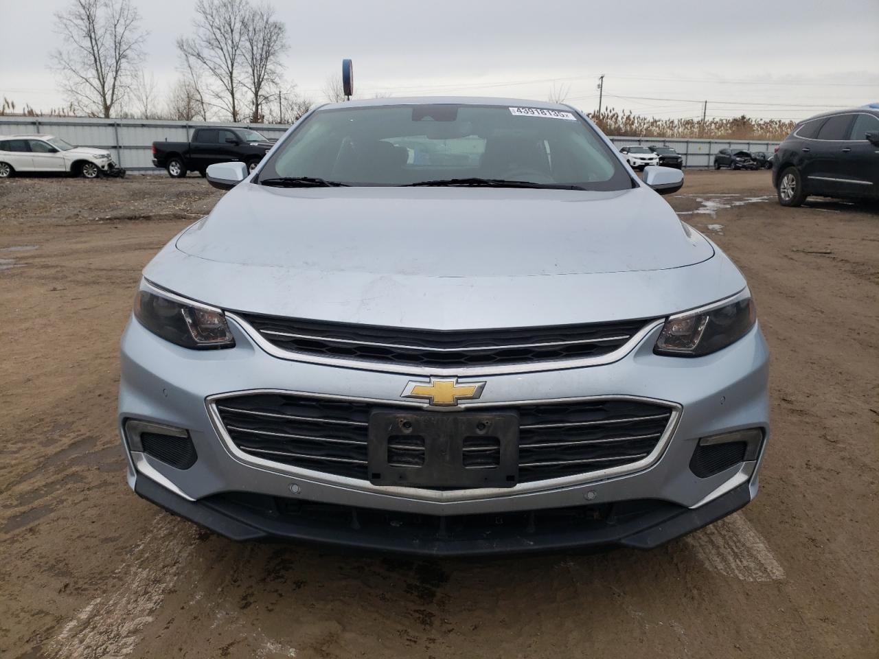 2017 Chevrolet Malibu - Image 5