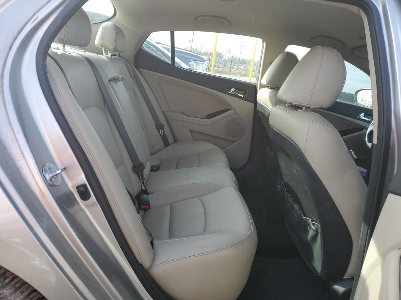 2012 Kia Optima - Image 10