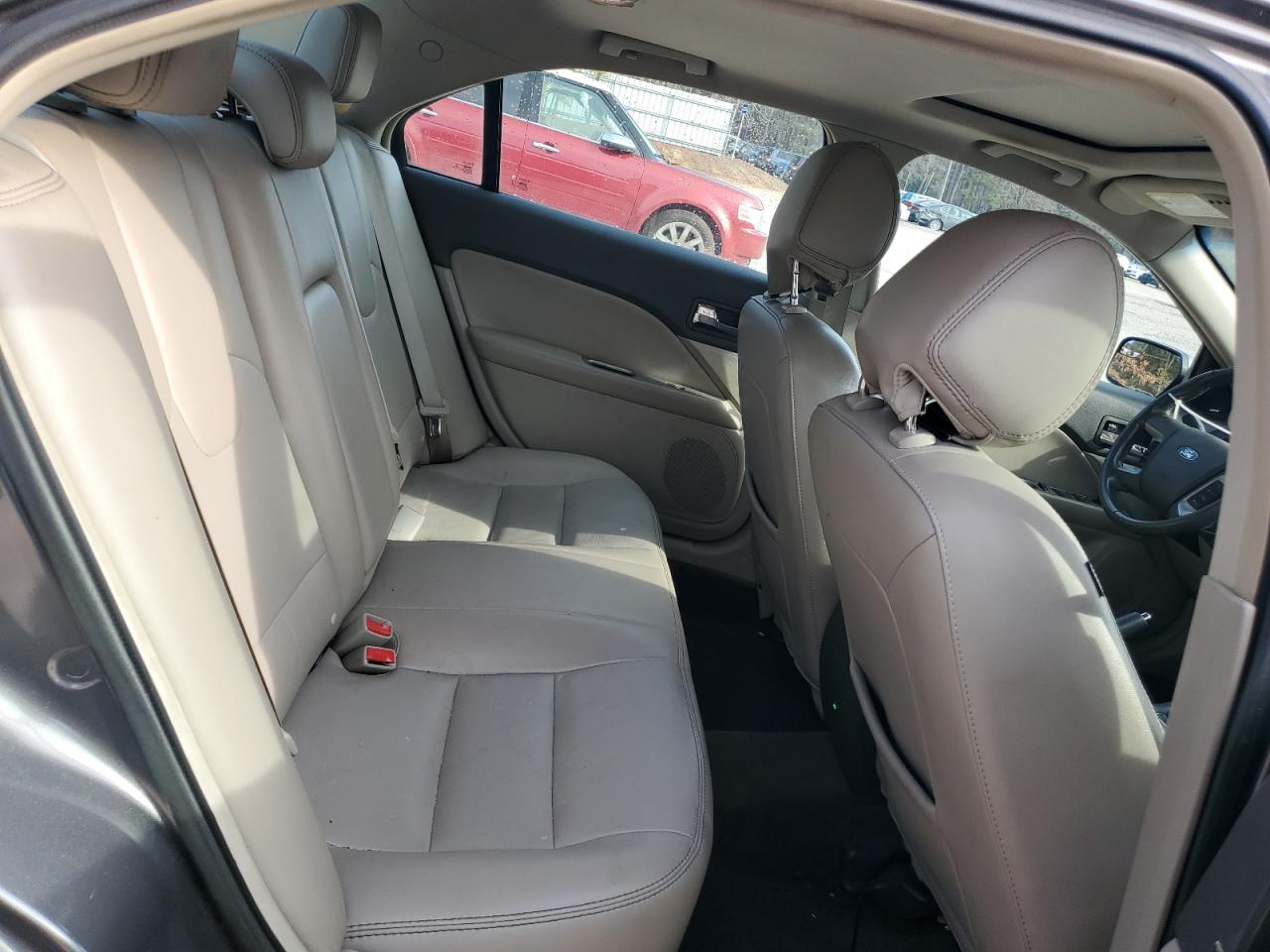 2012 Ford Fusion - Image 10