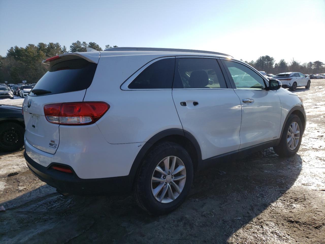2016 Kia Sorento - Image 3