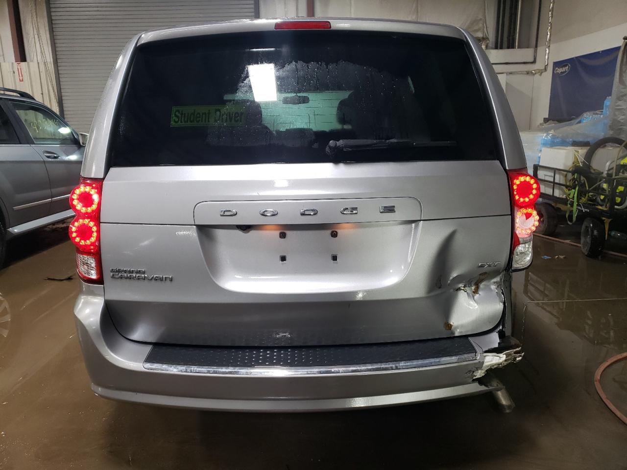 2014 Dodge Caravan - Image 6