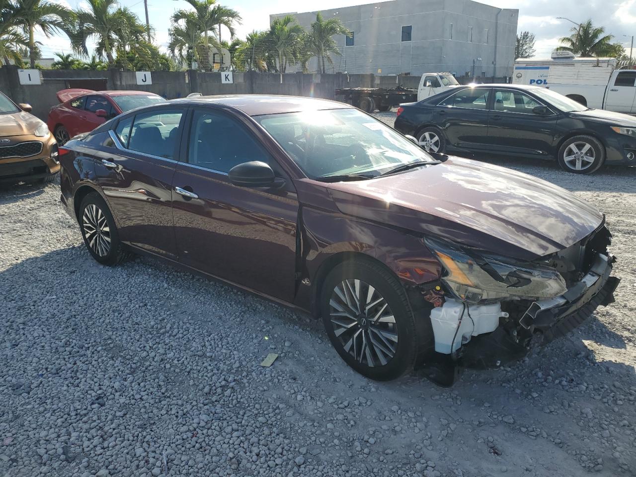 2024 Nissan Altima - Image 4