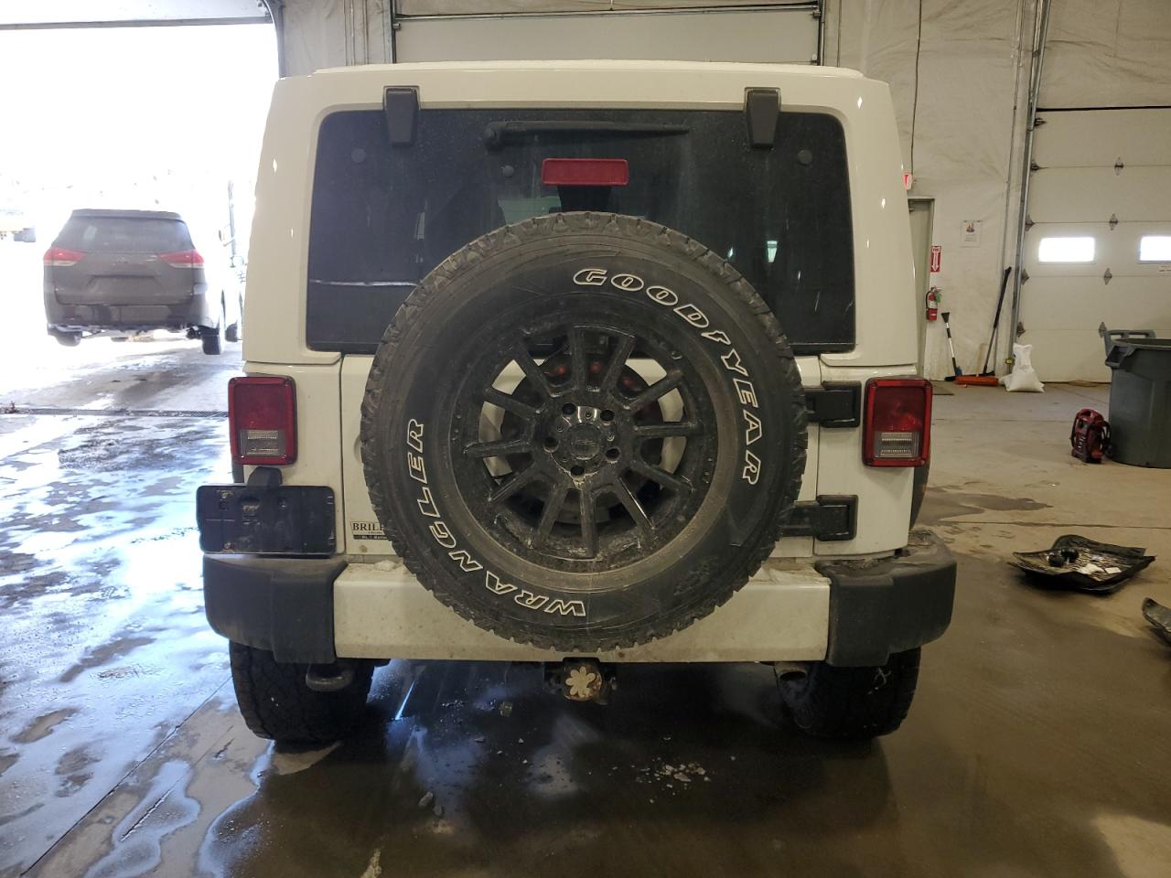 2016 Jeep Wrangler - Image 6