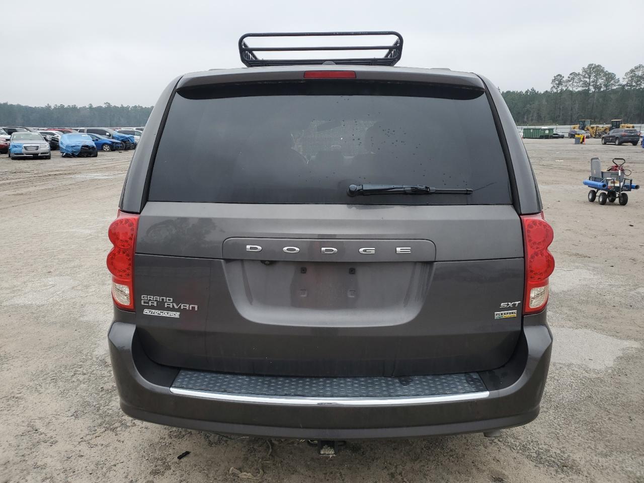 2019 Dodge Caravan - Image 6