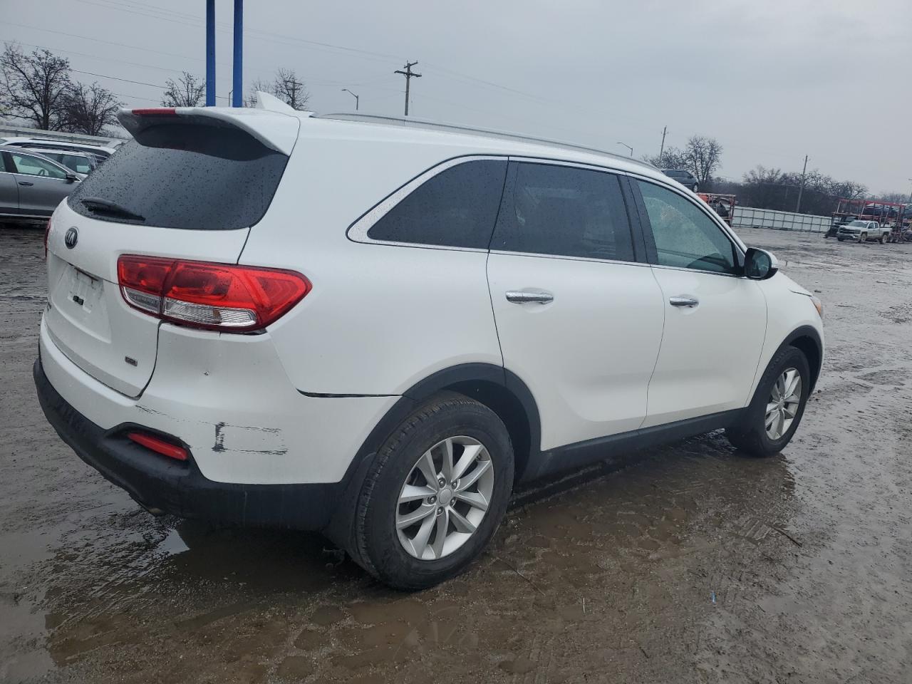 2016 Kia Sorento - Image 3