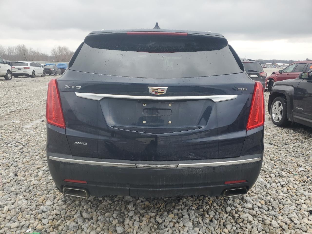 2017 Cadillac XT5 - Image 6