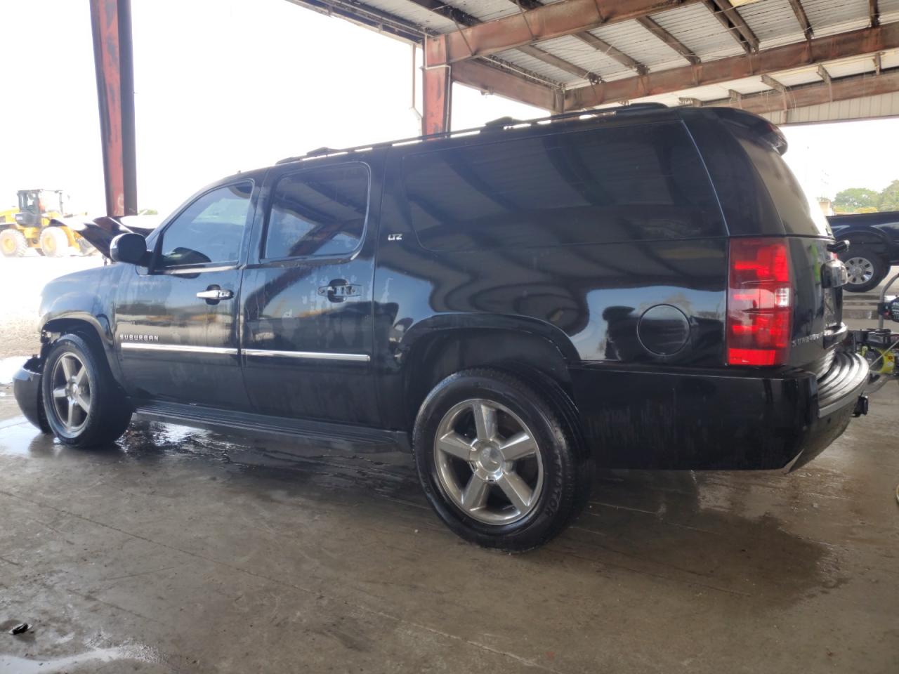 2013 Chevrolet Suburban - Image 2