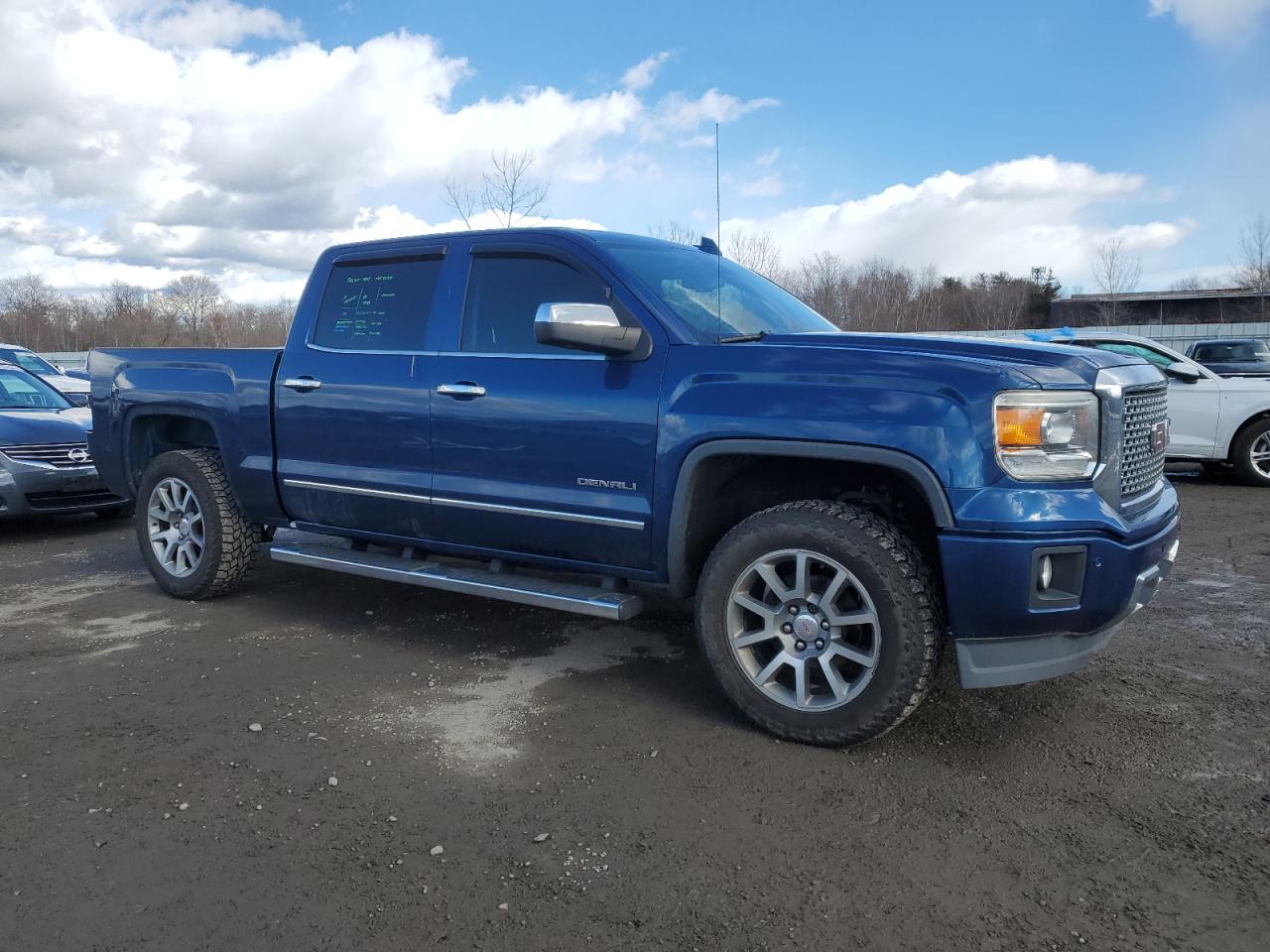 2015 GMC Sierra - Image 4