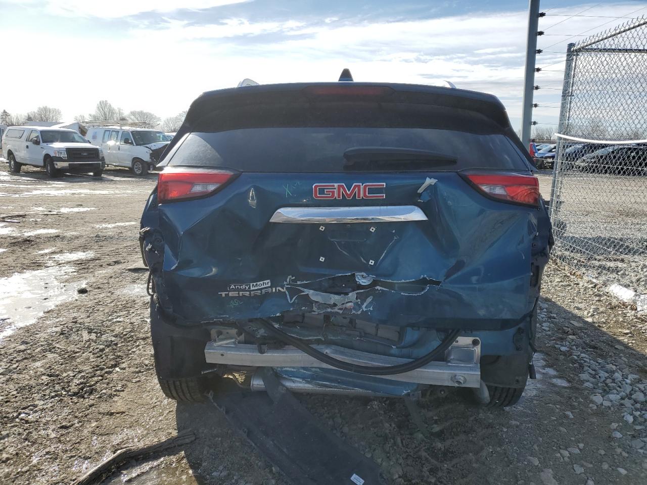 2021 GMC Terrain - Image 6
