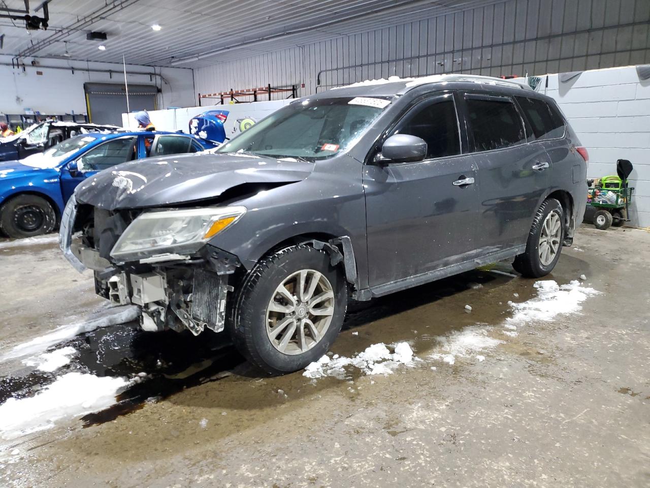 2014 Nissan Pathfinder - Image 1