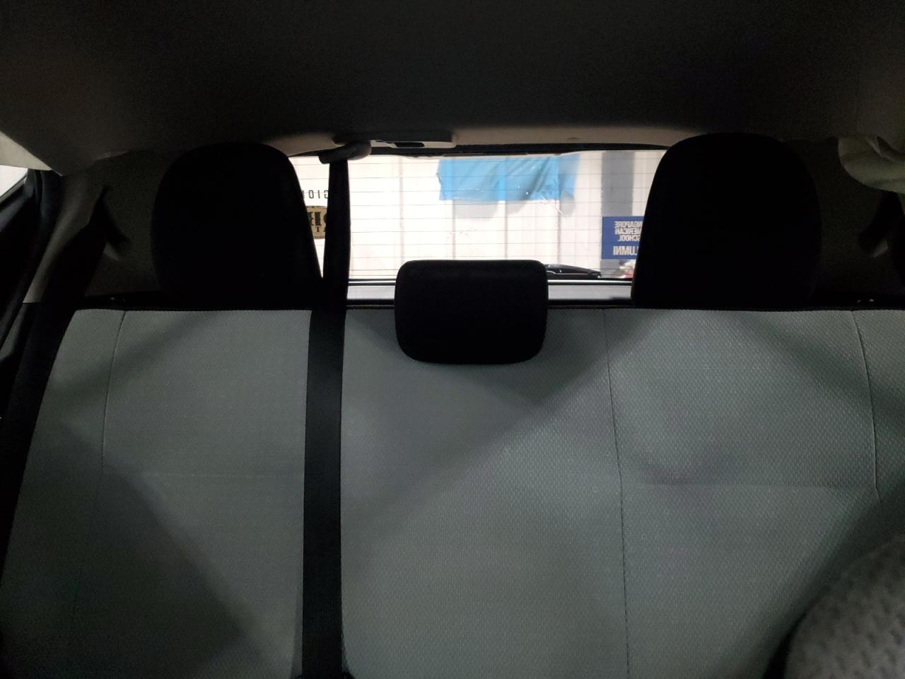 2014 Toyota Prius - Image 10