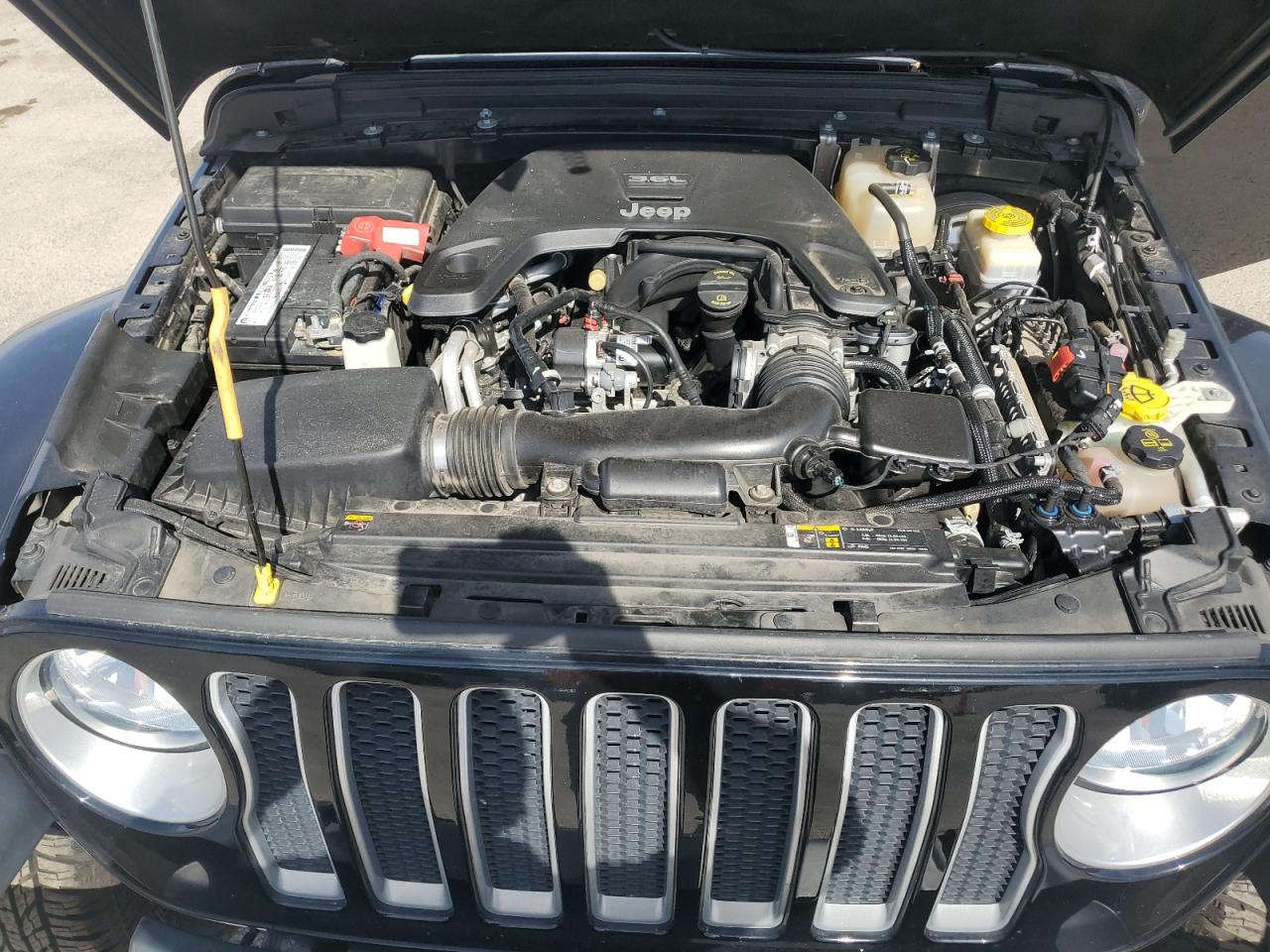 2021 Jeep Wrangler - Image 12