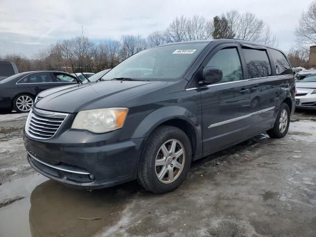 2011 Chrysler Town & Country Touring en Venta en North Billerica, MA - Front End