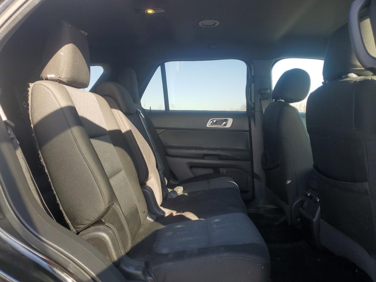 2015 Ford Explorer - Image 11