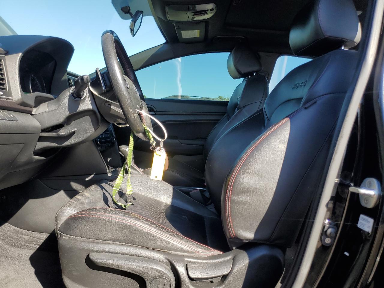 2018 Hyundai Elantra - Image 7