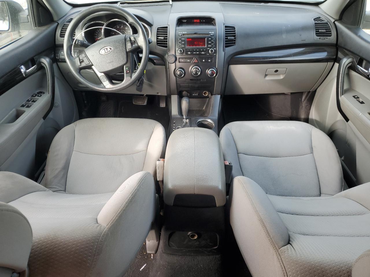 2011 Kia Sorento - Image 8