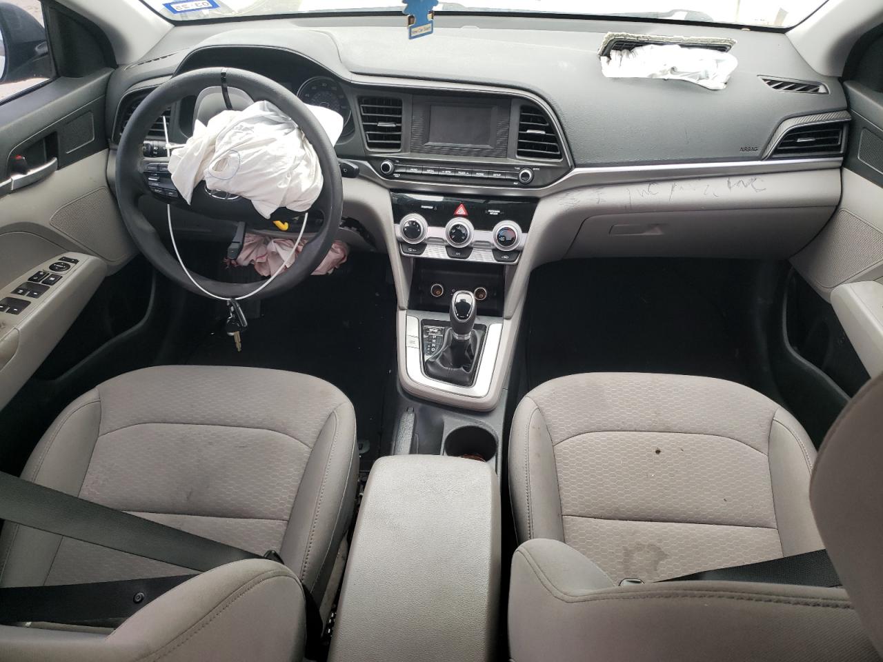 2019 Hyundai Elantra - Image 8