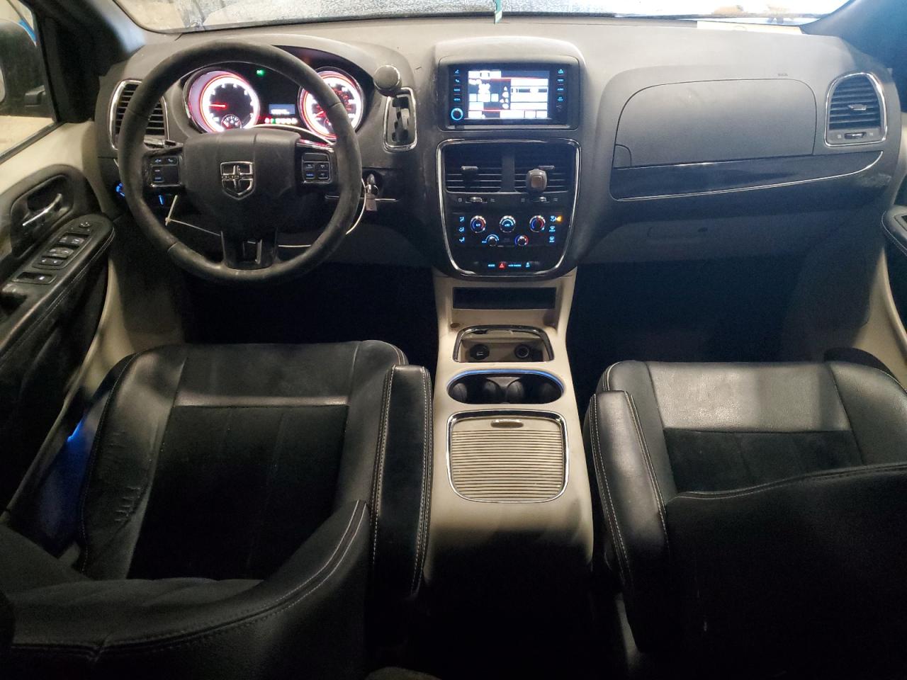 2018 Dodge Caravan - Image 8