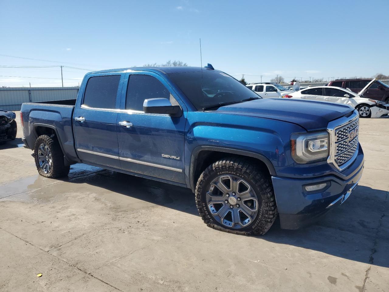 2016 GMC Sierra - Image 4