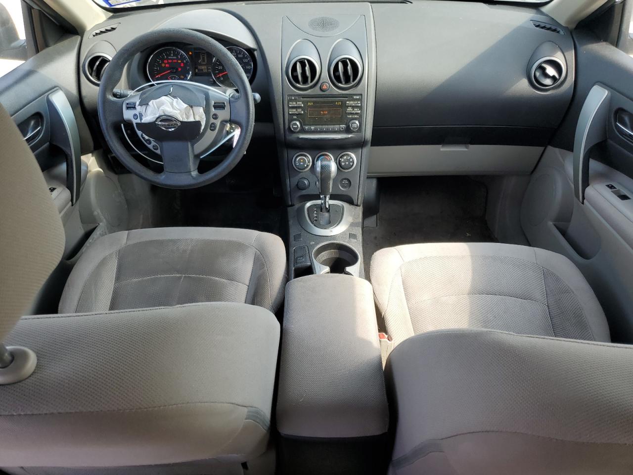 2015 Nissan Rogue - Image 8