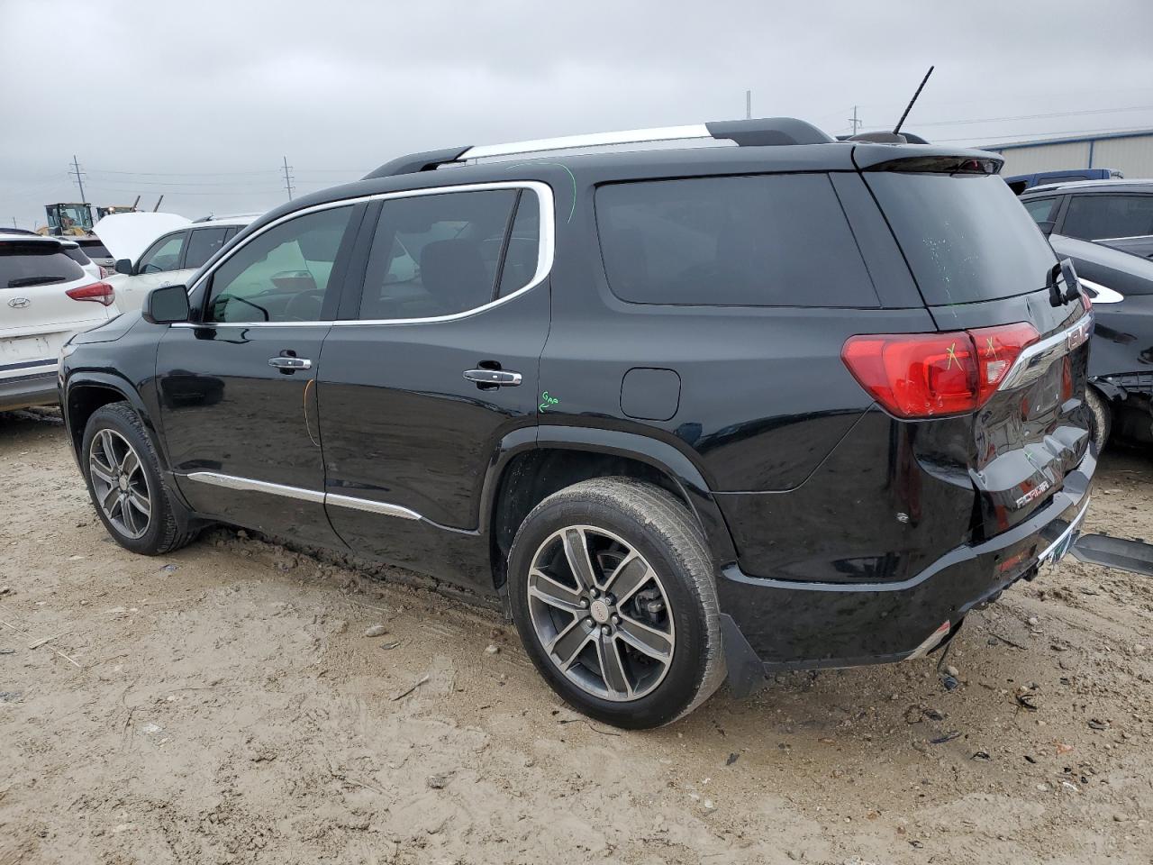 2019 GMC Acadia - Image 2
