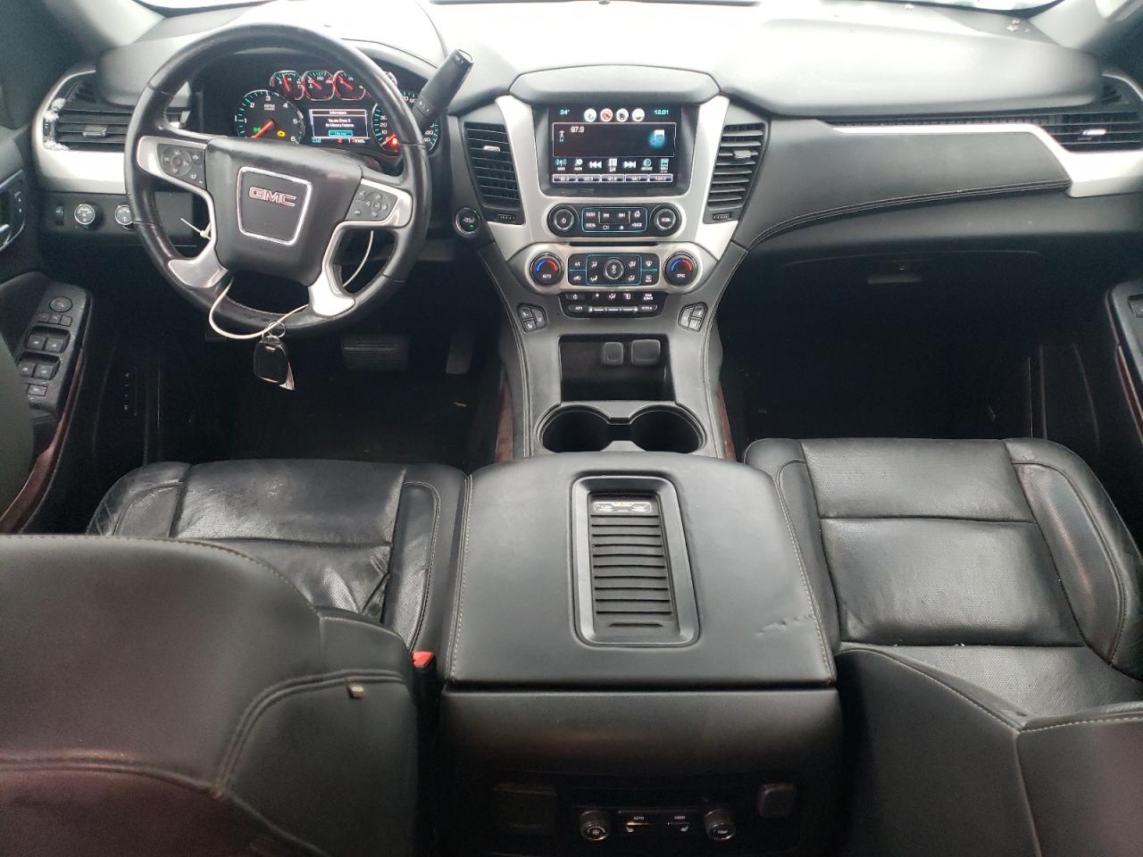 2017 GMC Yukon - Image 8