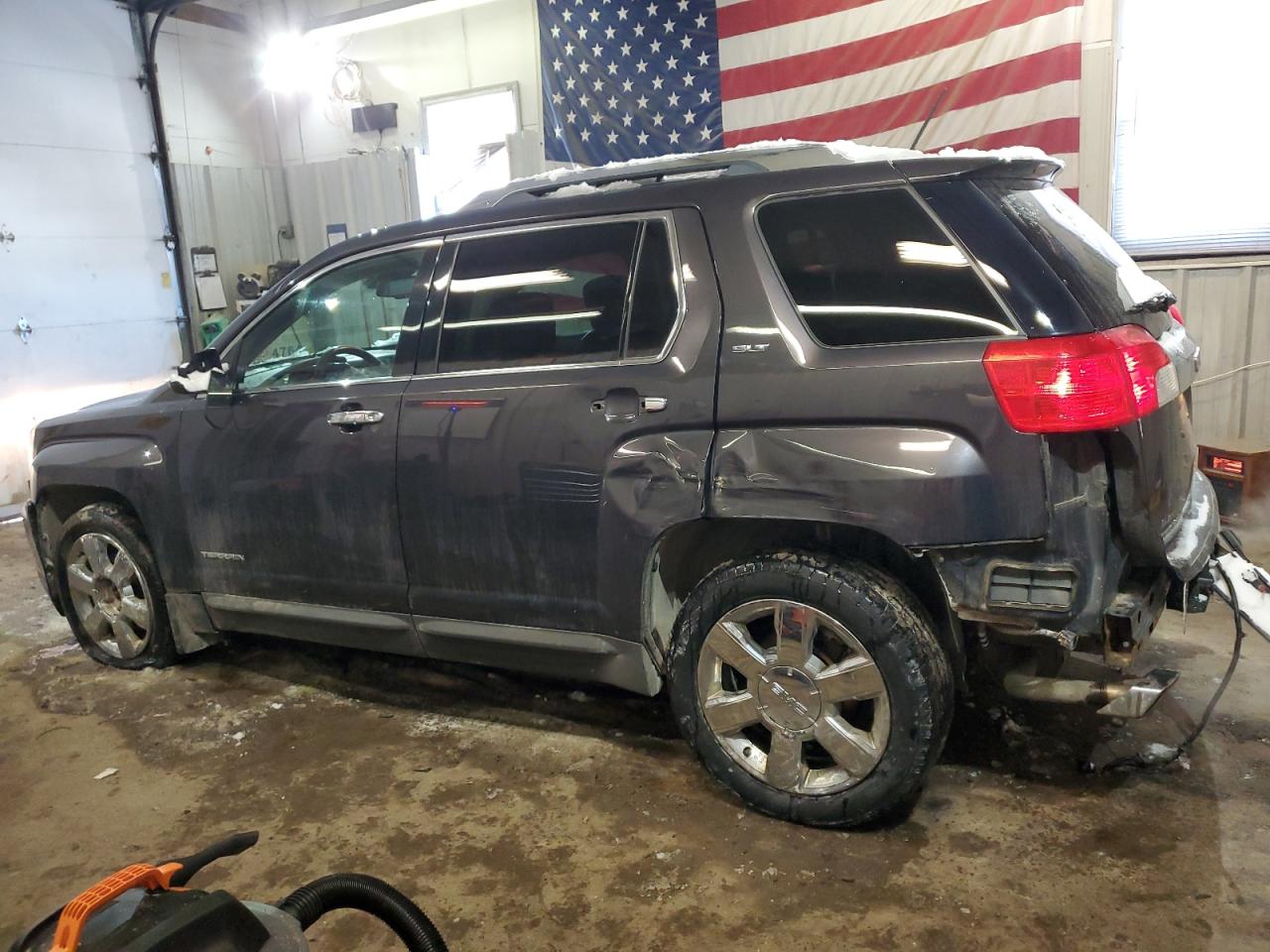 2016 GMC Terrain - Image 2