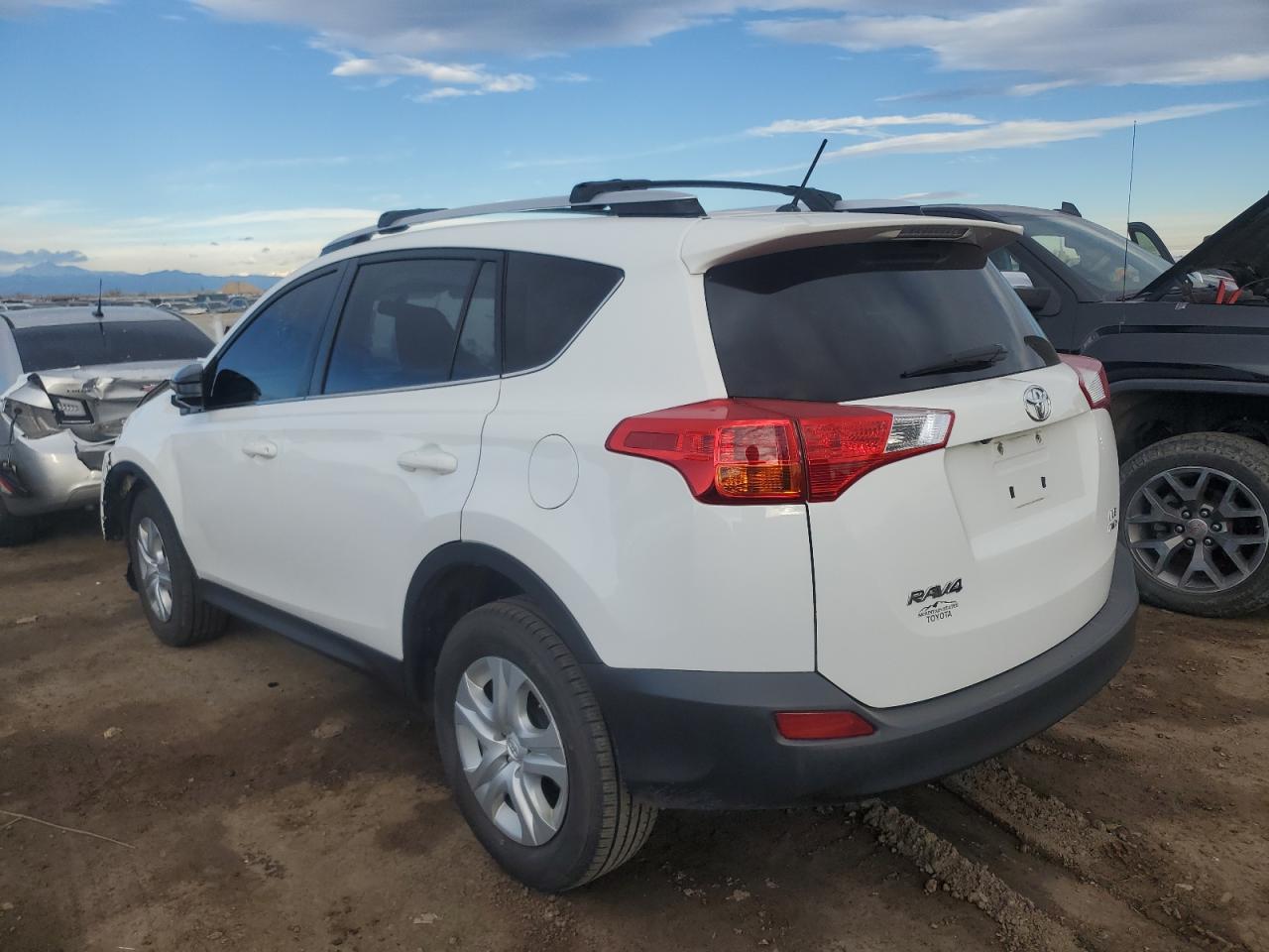 2015 Toyota RAV 4 - Image 2