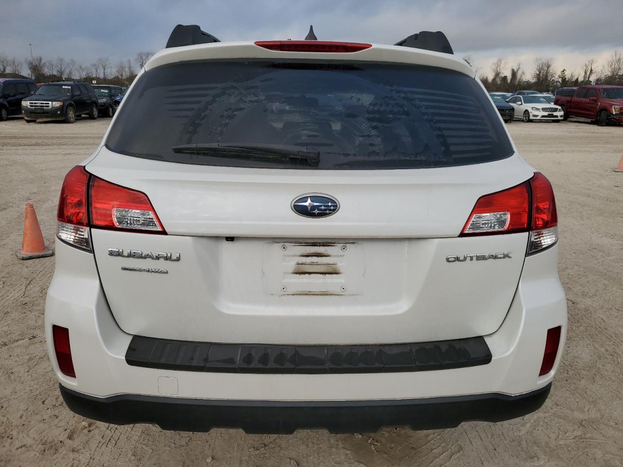 2013 Subaru Outback - Image 6
